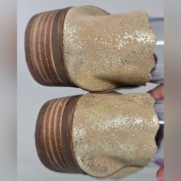 Lucky Brand Chaslie Leather Scalloped Gold Tan Metallic Slip On Loafers Size 8.5 - Picture 5 of 13